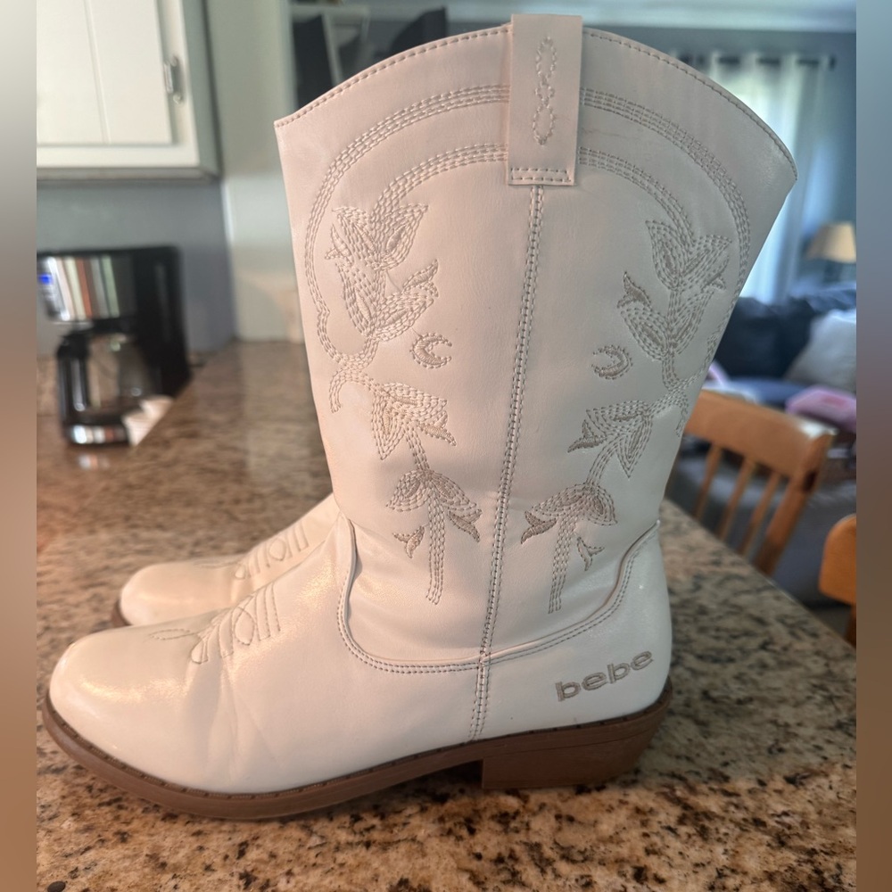 Bebe Embroidered White Heeled cowgirl Boots